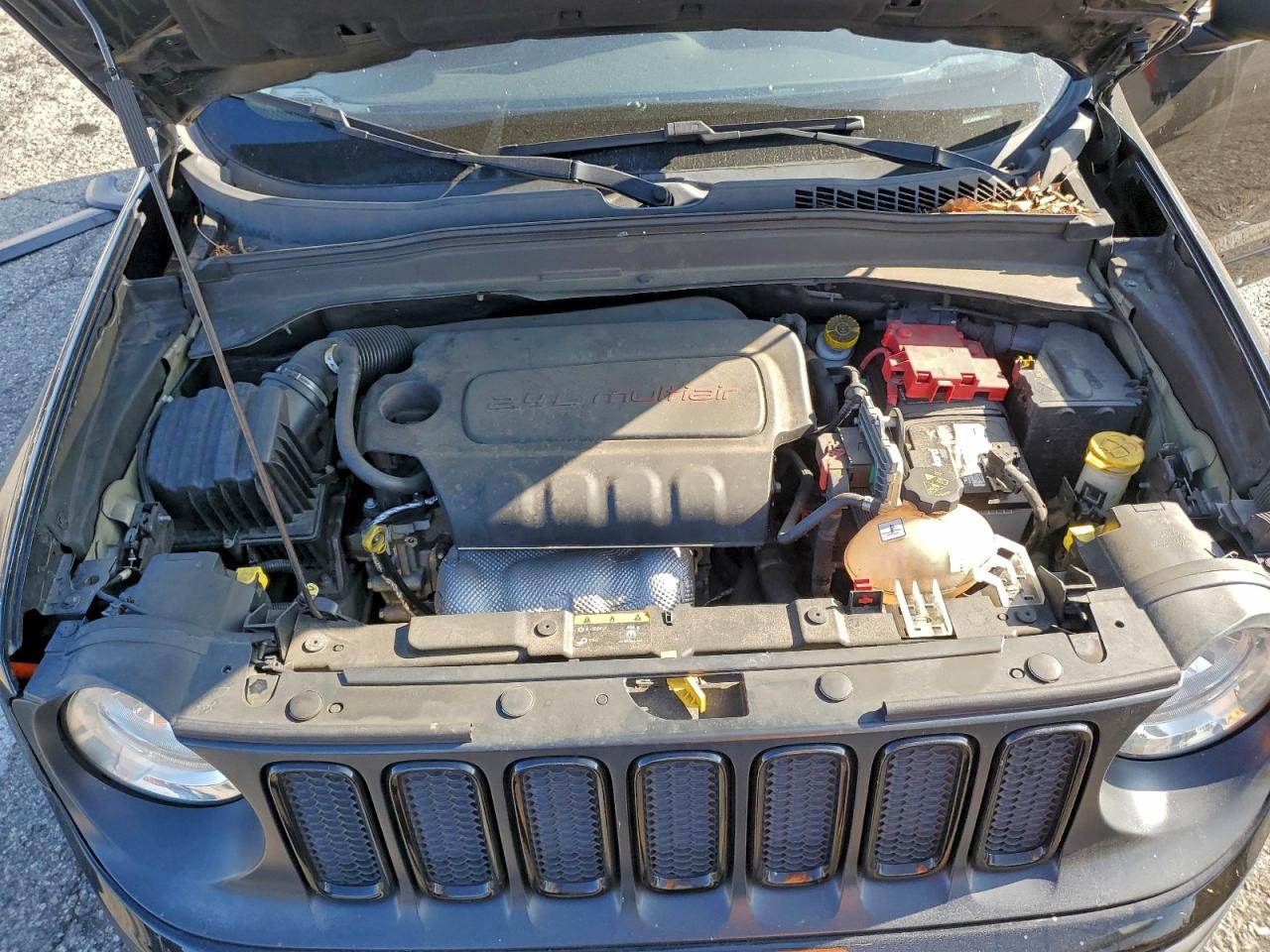 2018 Jeep Renegade Sport VIN: ZACCJBABXJPH92188 Lot: 94707115