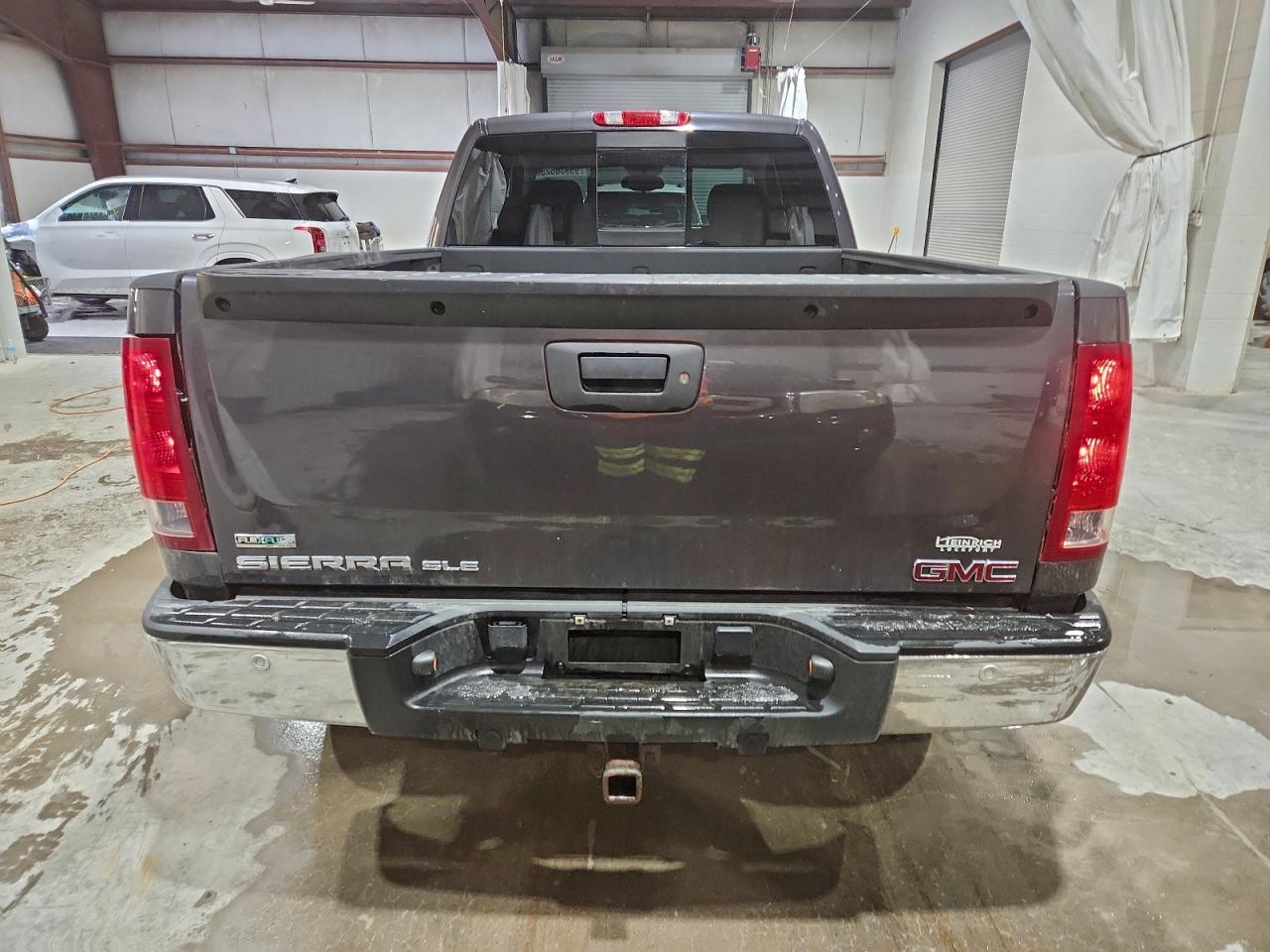 2011 GMC Sierra K1500 Sle VIN: 1GTR2VE38BZ247704 Lot: 95936525