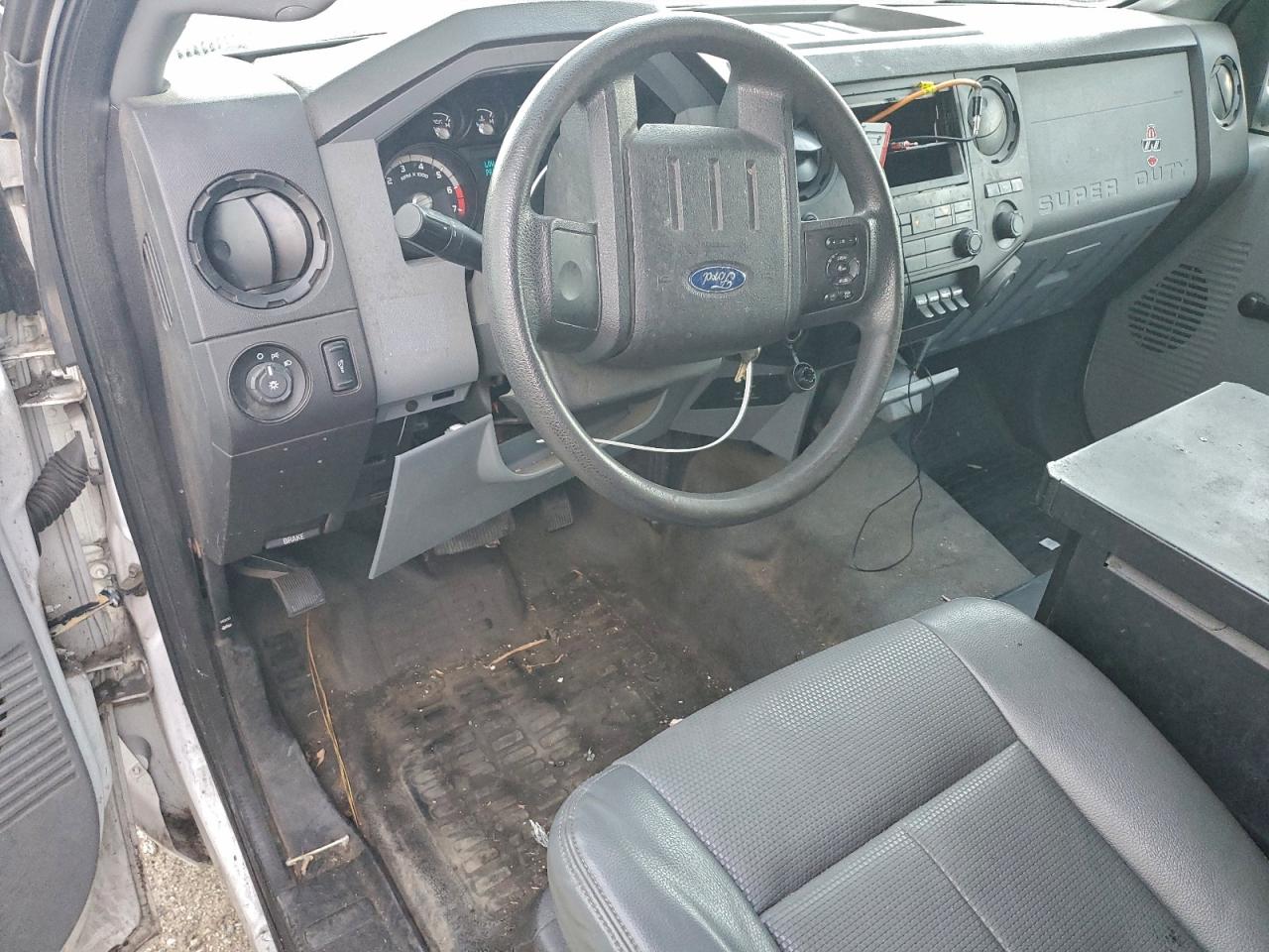 2013 Ford F350 Super Duty Utility / Service Truck VIN: 1FDRF3A64DEB92618 Lot: 64669505