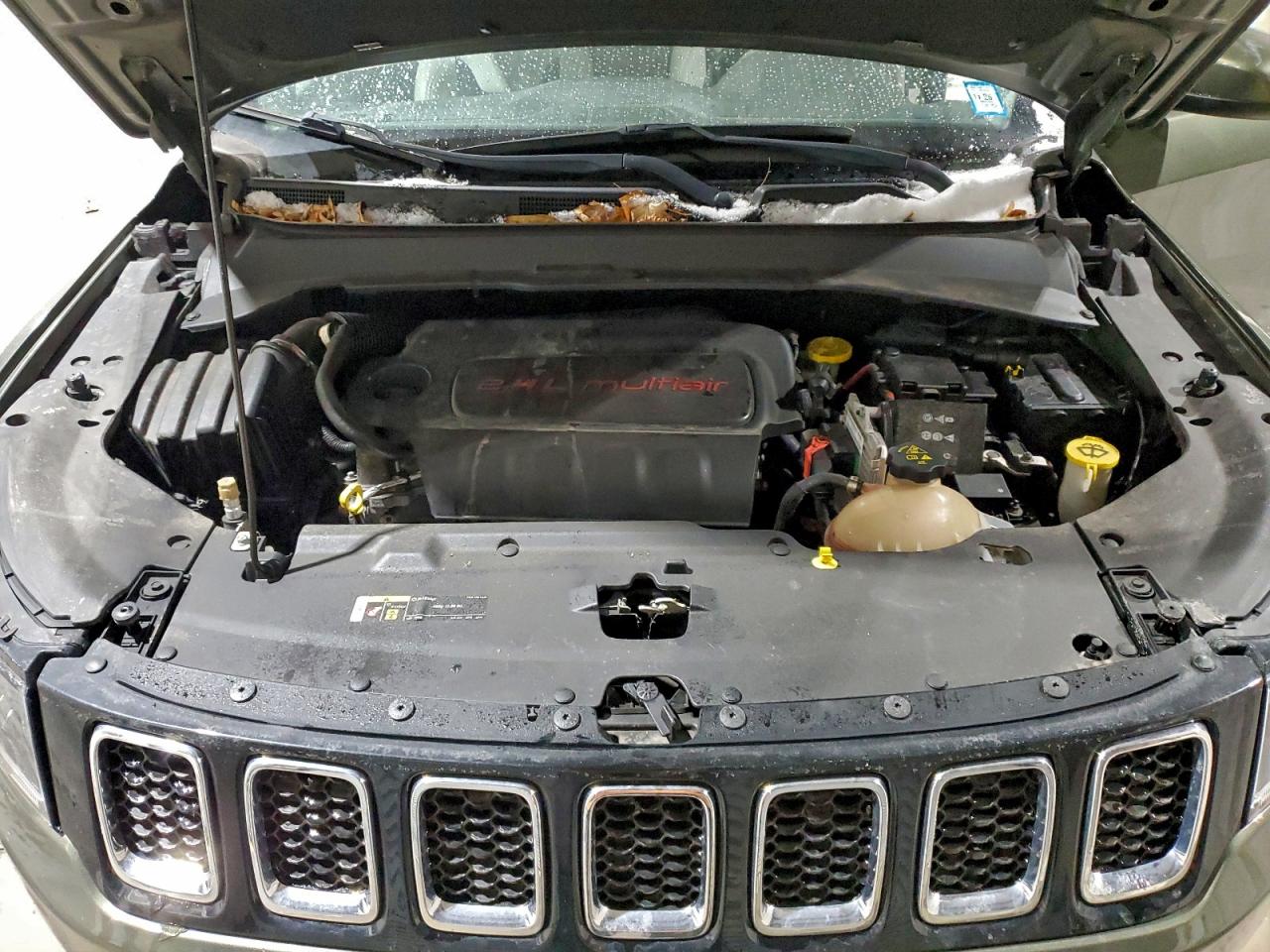 2018 Jeep Compass Latitude VIN: 3C4NJDBBXJT156477 Lot: 94721855