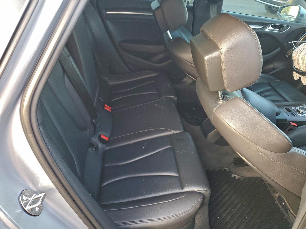 2017 Audi A3 Premium Plus VIN: WAUJ8GFF1H1075696 Lot: 95563415