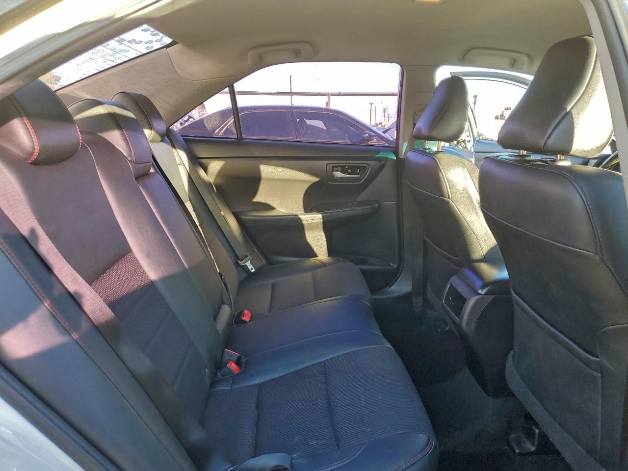 2016 Toyota Camry Le VIN: 4T1BF1FK8GU506826 Lot: 95447295