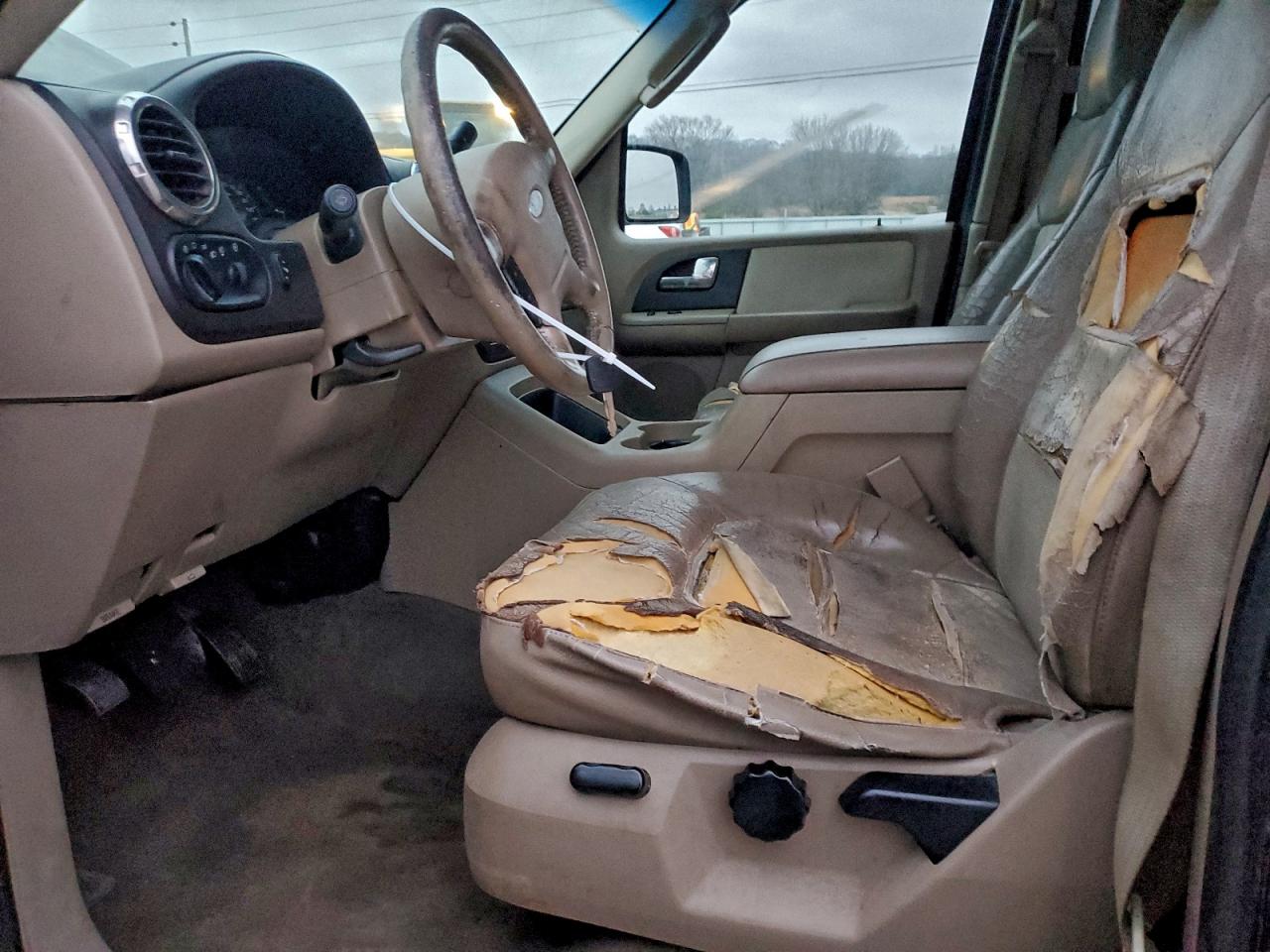 2003 Ford Expedition Eddie Bauer VIN: 1FMFU18L23LA17335 Lot: 94787485