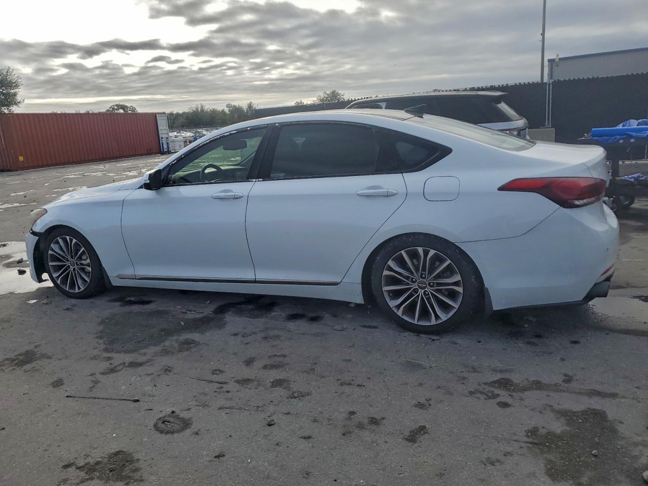 2015 Hyundai Genesis 3.8L VIN: KMHGN4JE7FU088236 Lot: 97522875