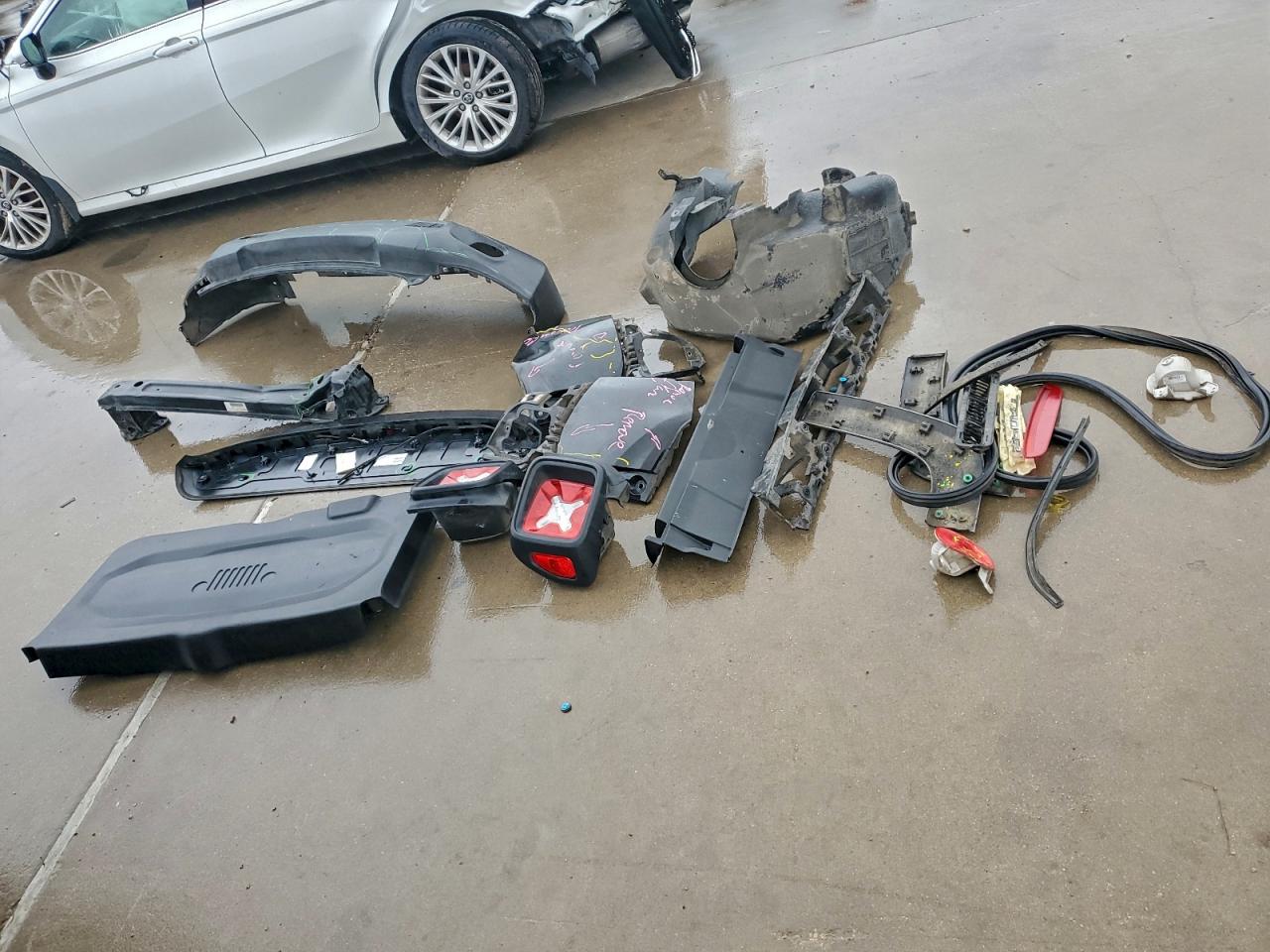 2017 Jeep Renegade Sport VIN: ZACCJBAB4HPF94040 Lot: 94231965