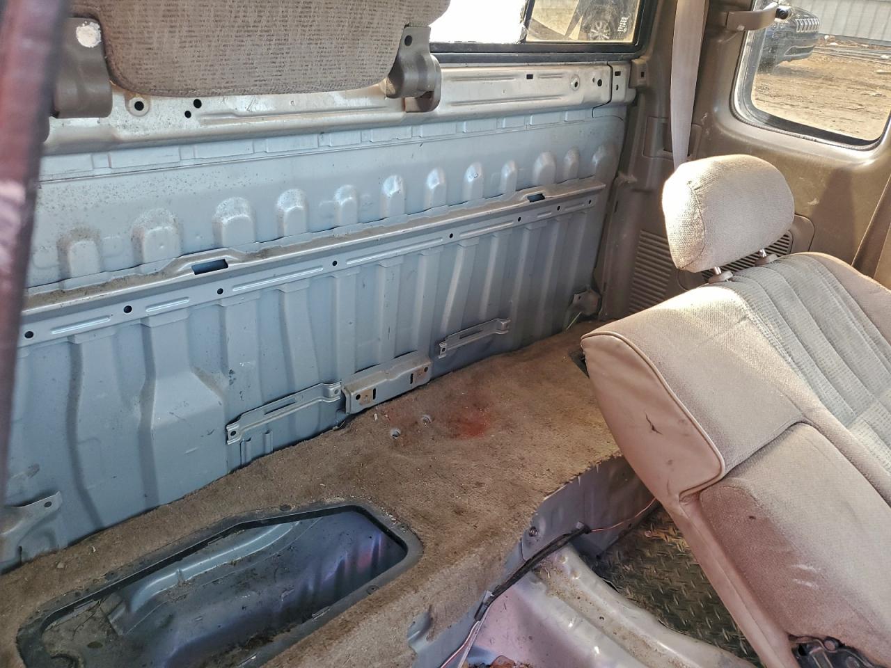 1998 Toyota Tacoma Xtracab VIN: 4TAVL52N9WZ018435 Lot: 94808945