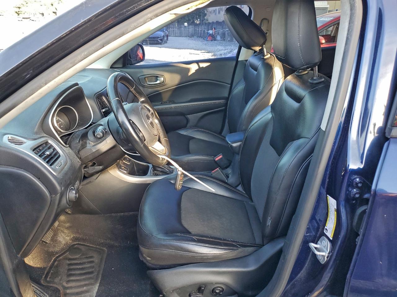 2018 Jeep Compass Latitude VIN: 3C4NJCBB1JT227463 Lot: 98142685