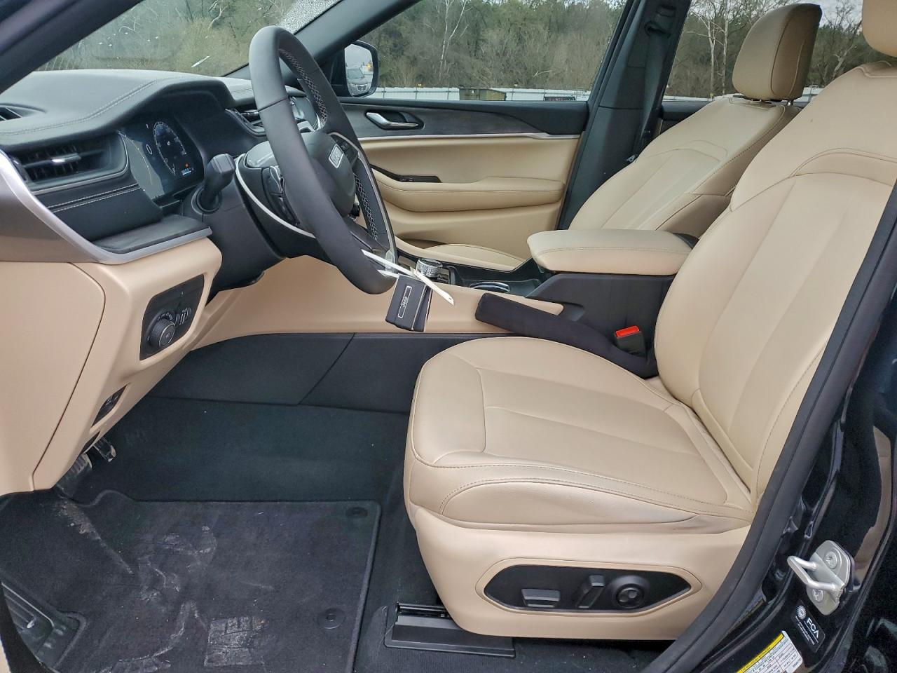 2024 Jeep Grand Cherokee L Limited VIN: 1C4RJKBG0R8500703 Lot: 94632615