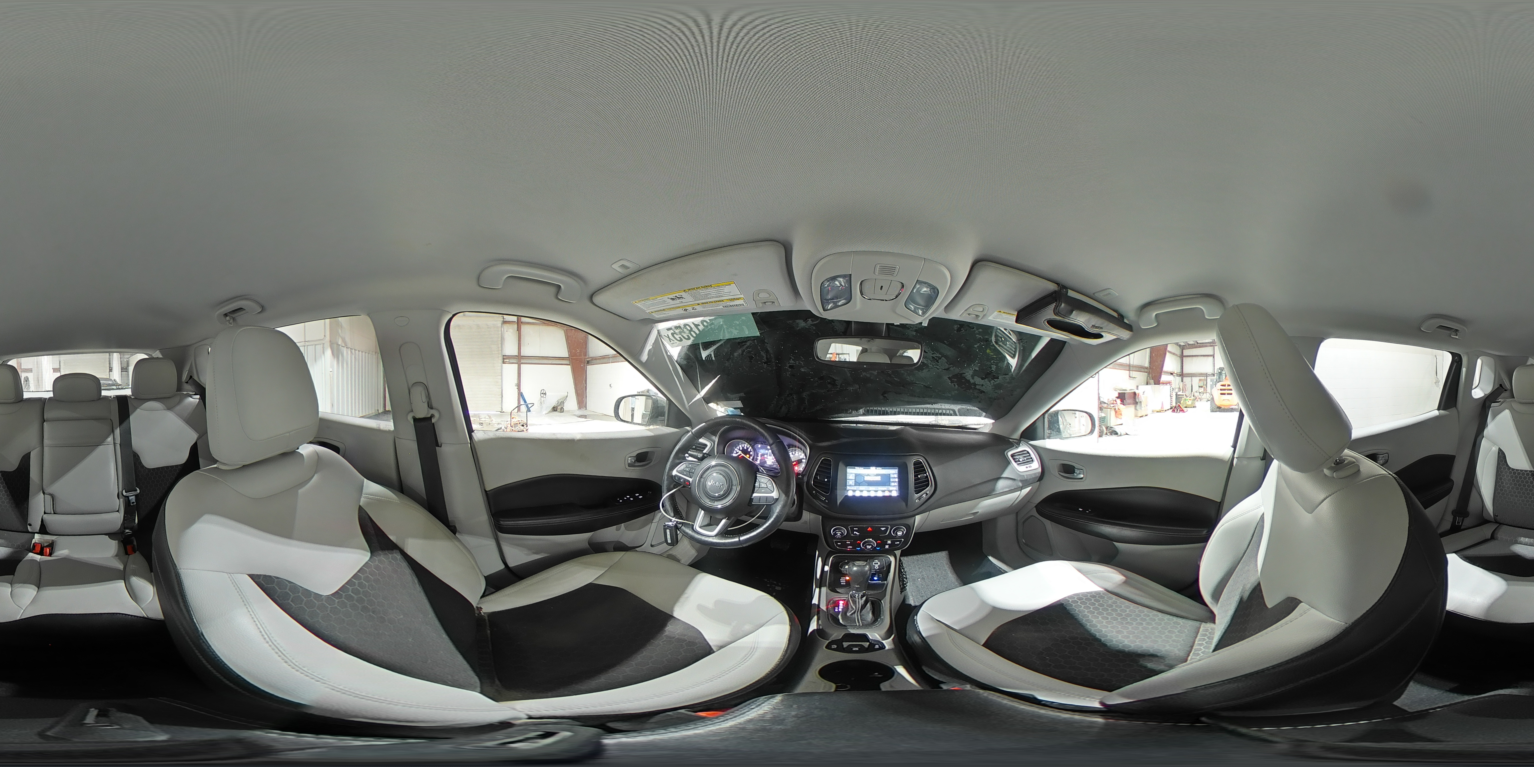 2018 Jeep Compass Latitude VIN: 3C4NJDBBXJT156477 Lot: 94721855