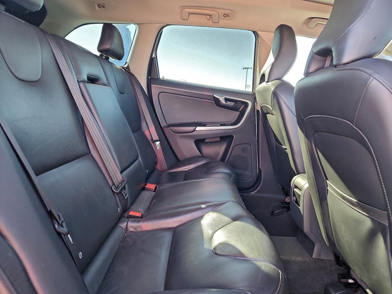 2015 Volvo Xc60 T5 Premier VIN: YV440MDK3F2740026 Lot: 95887595