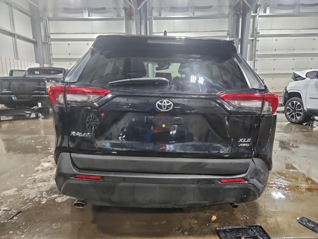 2021 Toyota Rav4 Xle Premium VIN: 2T3A1RFV9MC181711 Lot: 96364225