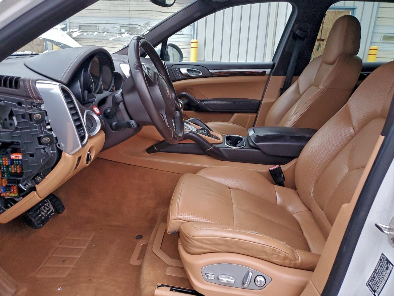 2014 Porsche Cayenne VIN: WP1AA2A27ELA09943 Lot: 95159705