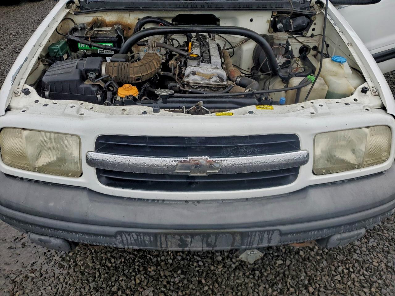 2000 Chevrolet Tracker VIN: 2CNBJ13C2Y6932491 Lot: 95971785