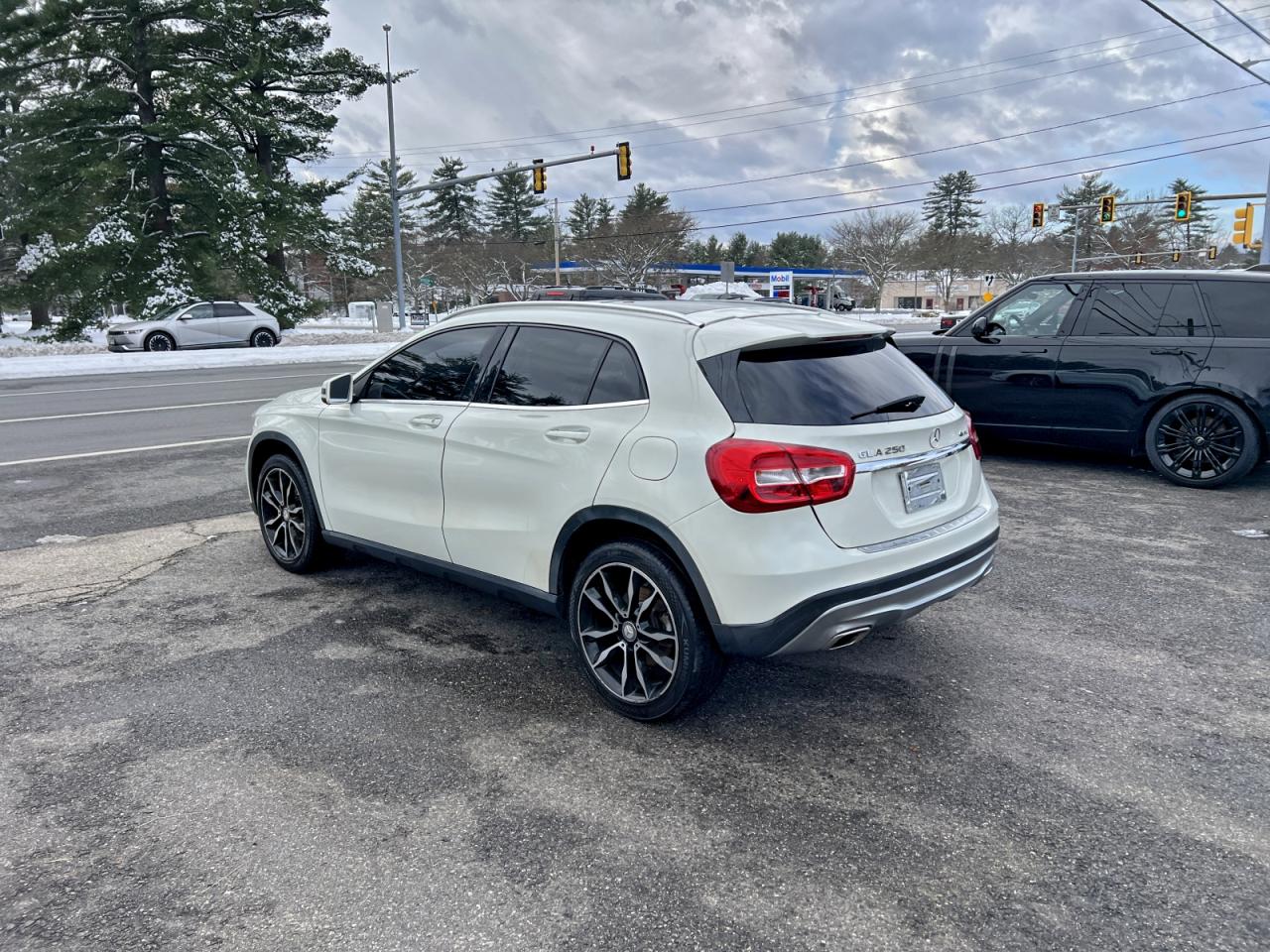 Фото: WDCTG4GB8HJ354453