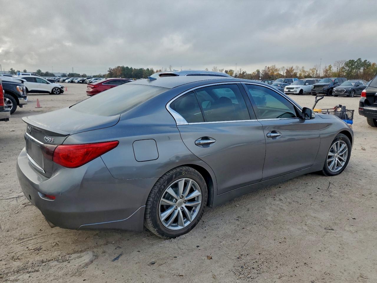 2015 Infiniti Q50 Base VIN: JN1BV7AP0FM348819 Lot: 95785785