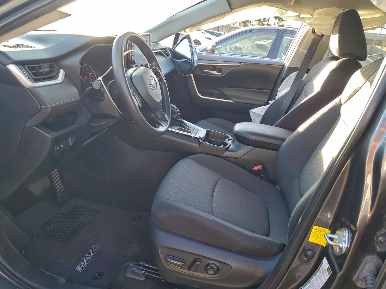 2021 Toyota Rav4 Xle VIN: 2T3W1RFV4MC147634 Lot: 94948975