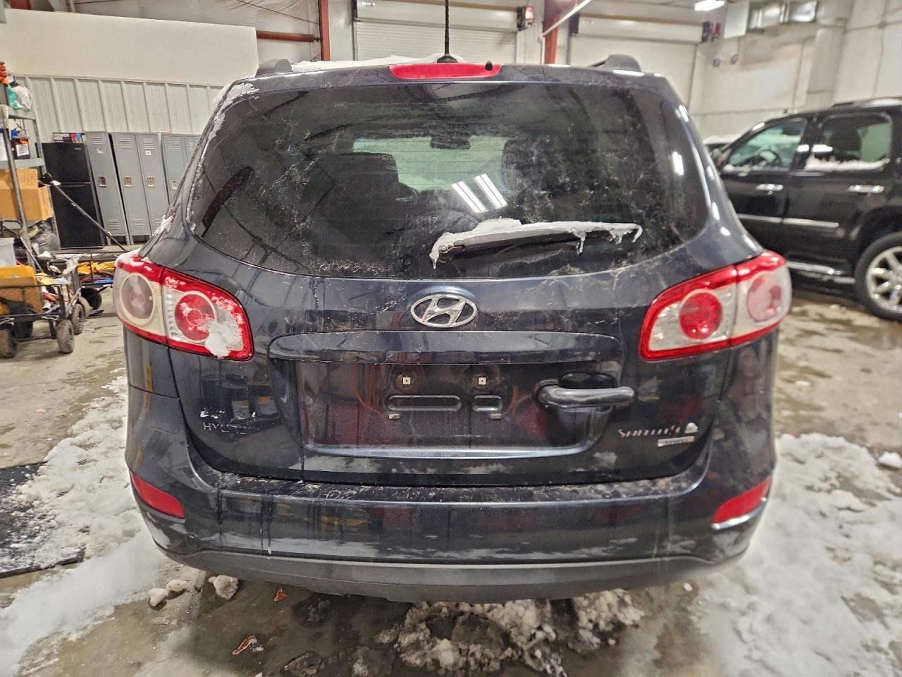 2011 Hyundai Santa Fe Gls VIN: 5XYZGDABXBG015564 Lot: 94789325