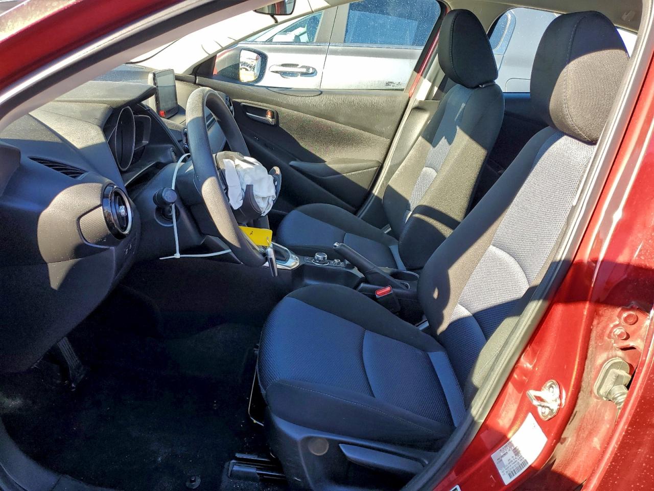 2019 Toyota Yaris L VIN: 3MYDLBYV4KY501939 Lot: 91873995