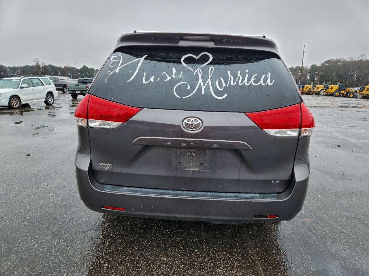 2011 Toyota Sienna Le VIN: 5TDKK3DC5BS047338 Lot: 93817455