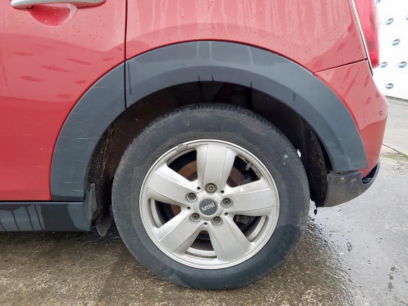 2015 MINI HATCHBACK 1.5 COOPER 5DR