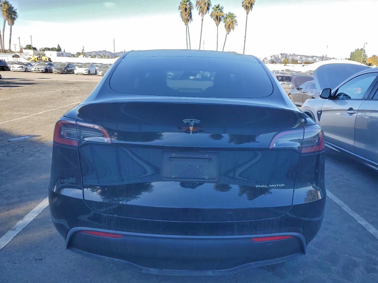 2023 Tesla Model Y VIN: 7SAYGDEE1PA026824 Lot: 94767385