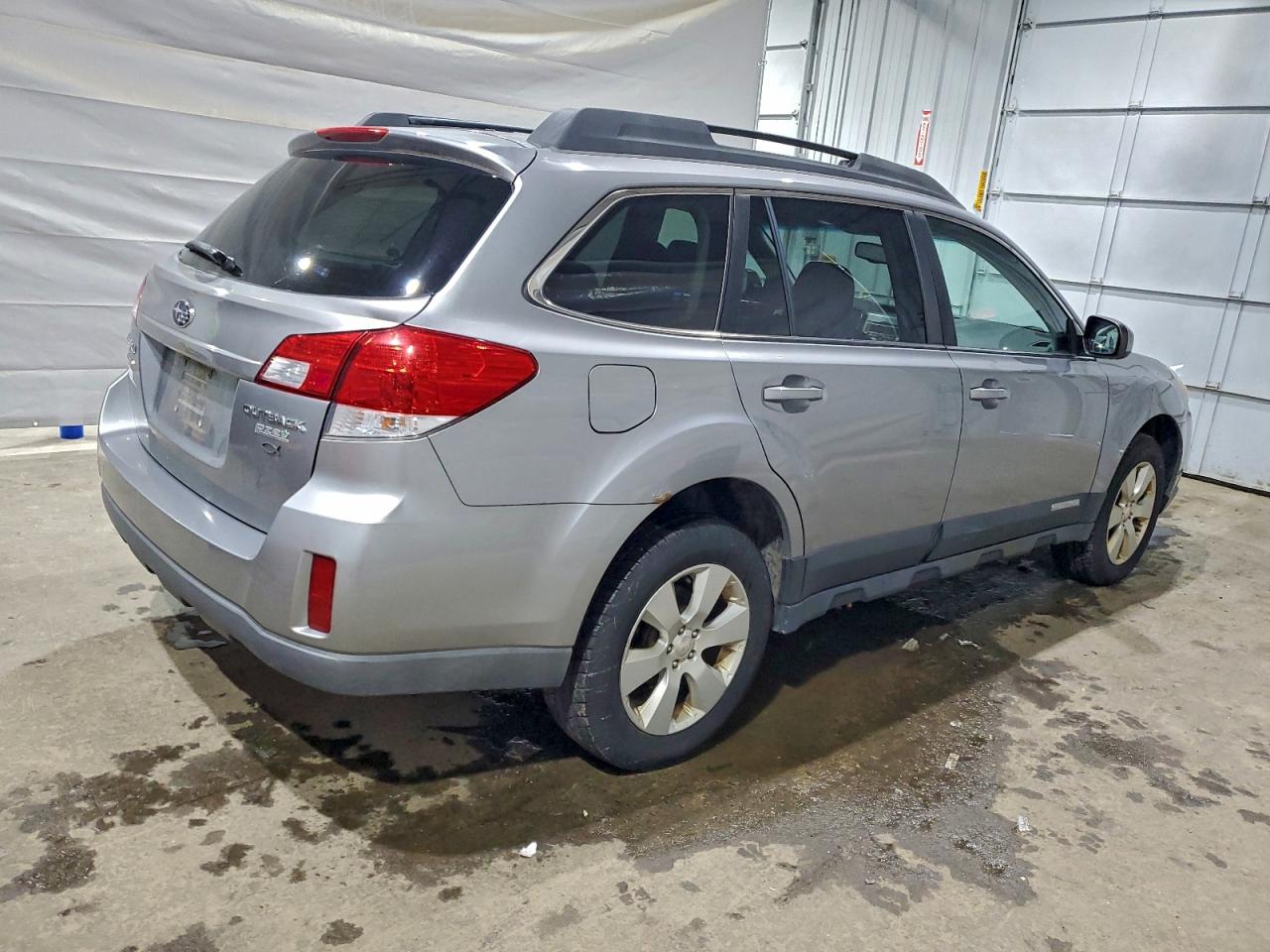 2010 Subaru Outback 2.5I Limited VIN: 4S4BRBKC3A3350302 Lot: 95788425