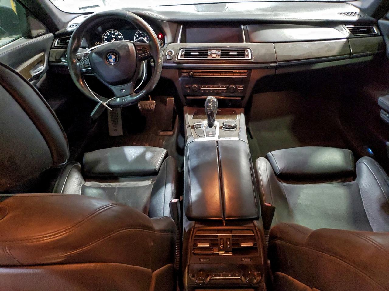 Фото: WBAYE8C56ED135698