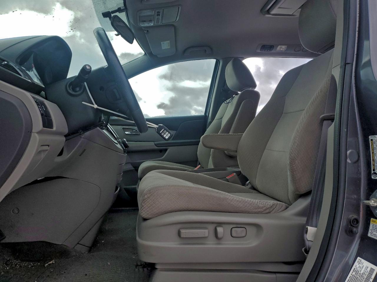 2016 Honda Odyssey Se VIN: 5FNRL5H39GB151361 Lot: 96227155