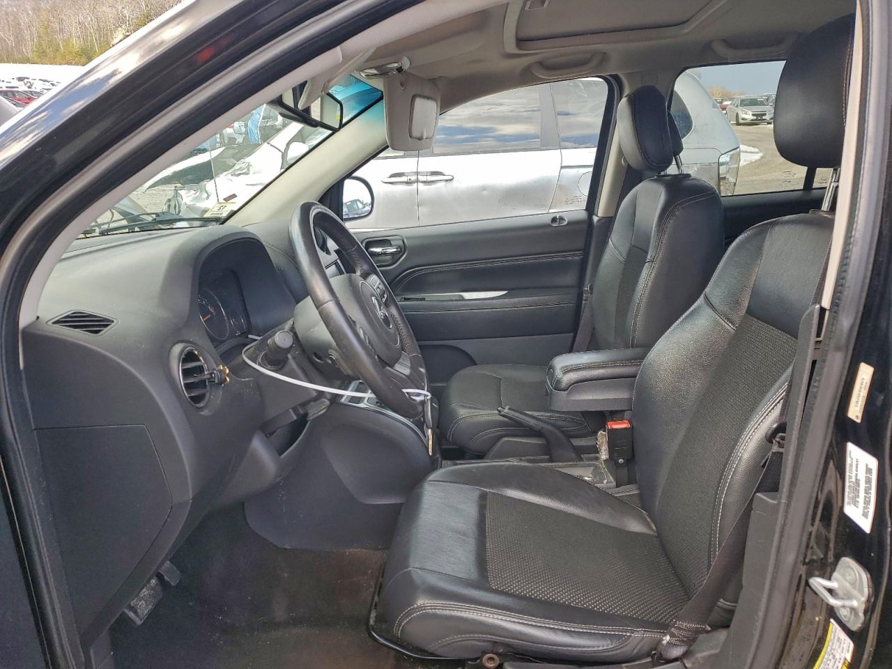 2014 Jeep Compass Latitude VIN: 1C4NJDEB1ED616472 Lot: 95153605