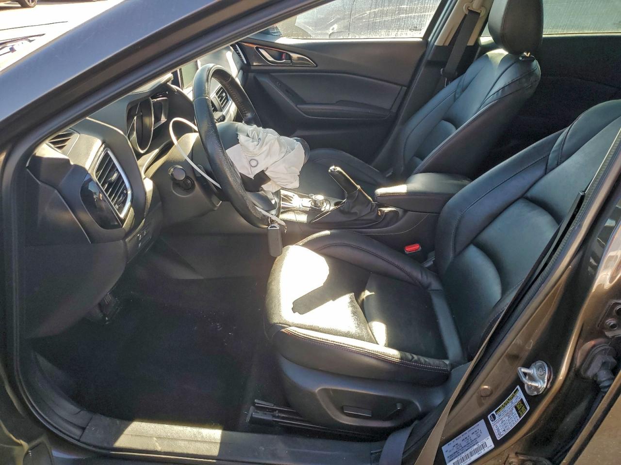 2015 Mazda 3 Touring VIN: JM1BM1L3XF1265875 Lot: 95680335