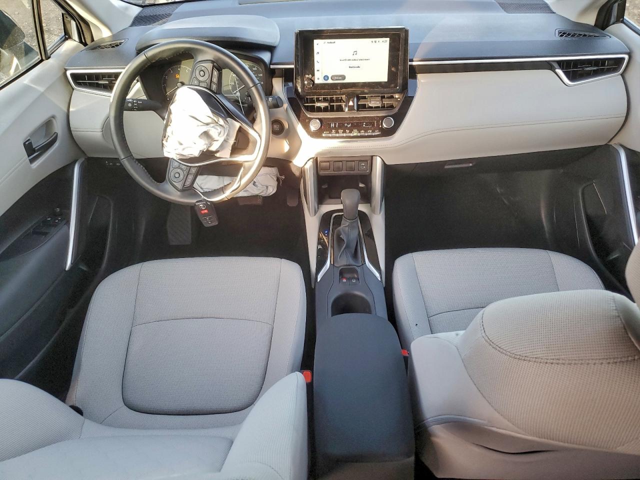 2025 Toyota Corolla Cross Le VIN: 7MUCAABG8SV139907 Lot: 96144375