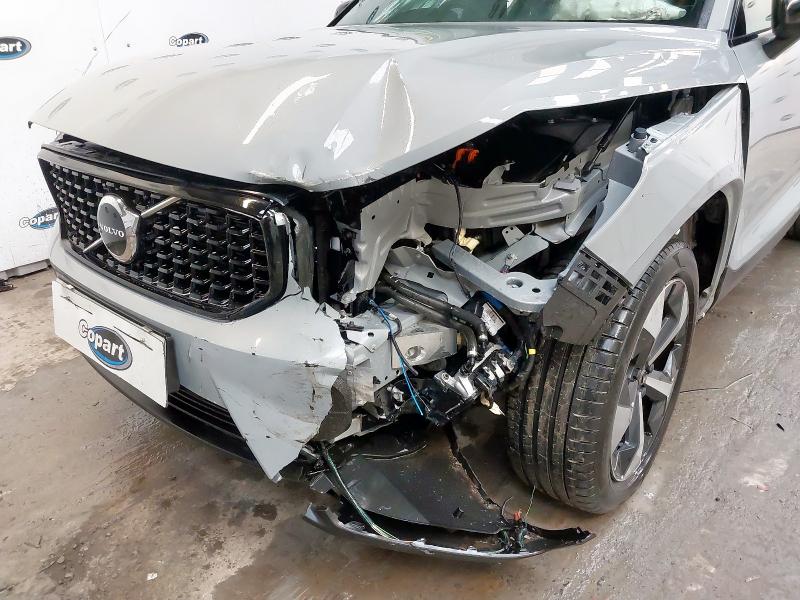 2024 VOLVO XC40 2.0 B3P PLUS DARK 5DR AUTO