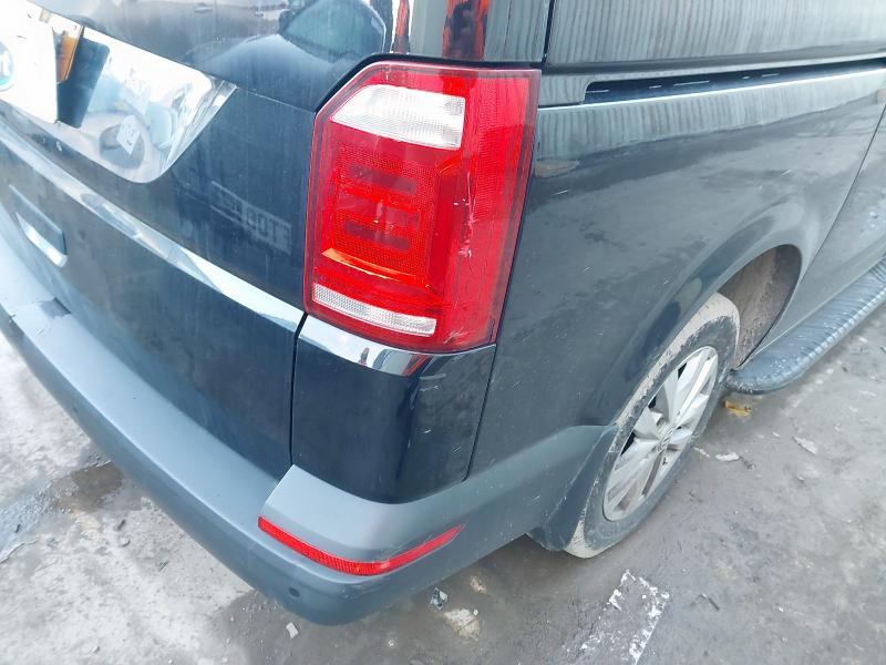 2018 VOLKSWAGEN TRANSPORTER SHUTTLE 2.0 TDI BMT 102PS S MINIBUS