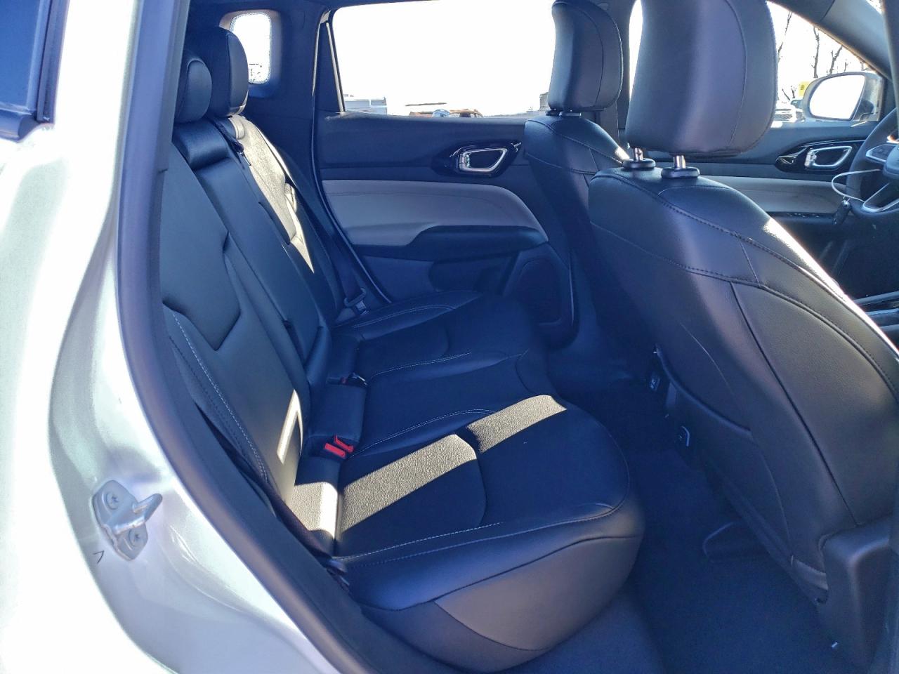 2025 Jeep Compass Limited VIN: 3C4NJDCN1ST592306 Lot: 96923145