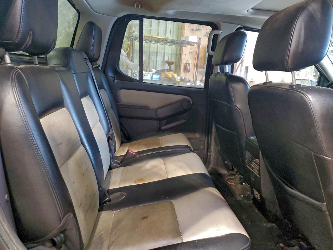 2007 Ford Explorer Sport Trac Limited VIN: 1FMEU53817UA16196 Lot: 95417575