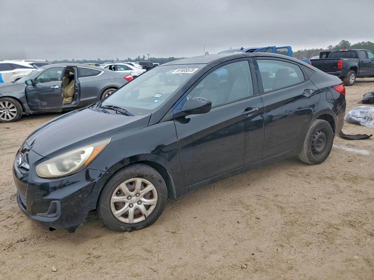 2013 Hyundai Accent Gls VIN: KMHCT4AE8DU456036 Lot: 97405575