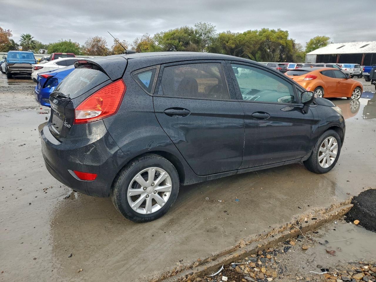2013 Ford Fiesta Se VIN: 3FADP4EJ8DM185235 Lot: 97602465