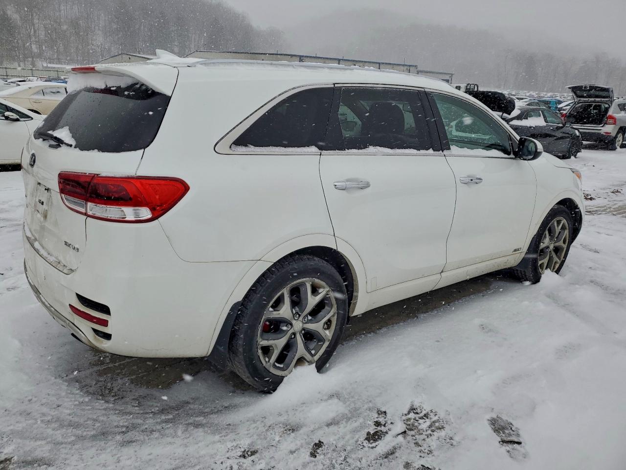 2017 Kia Sorento Sx VIN: 5XYPKDA5XHG273706 Lot: 97834375