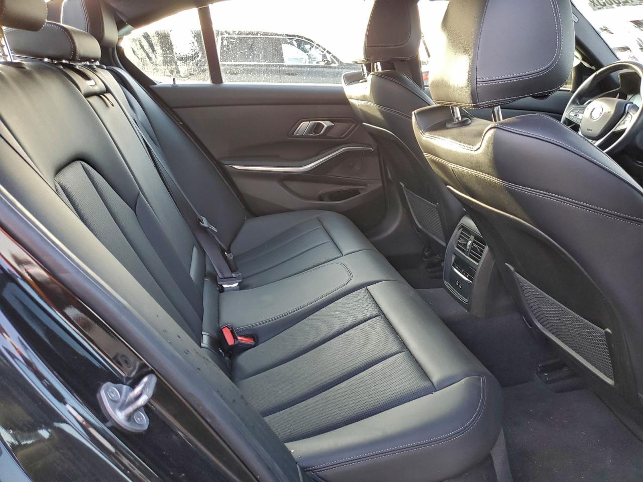 Фото: 3MW5R7J05N8C28198