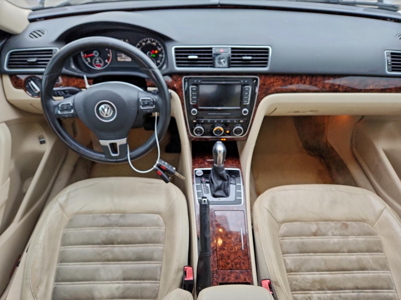 2012 Volkswagen Passat Sel VIN: 1VWCM7A38CC082109 Lot: 94894025