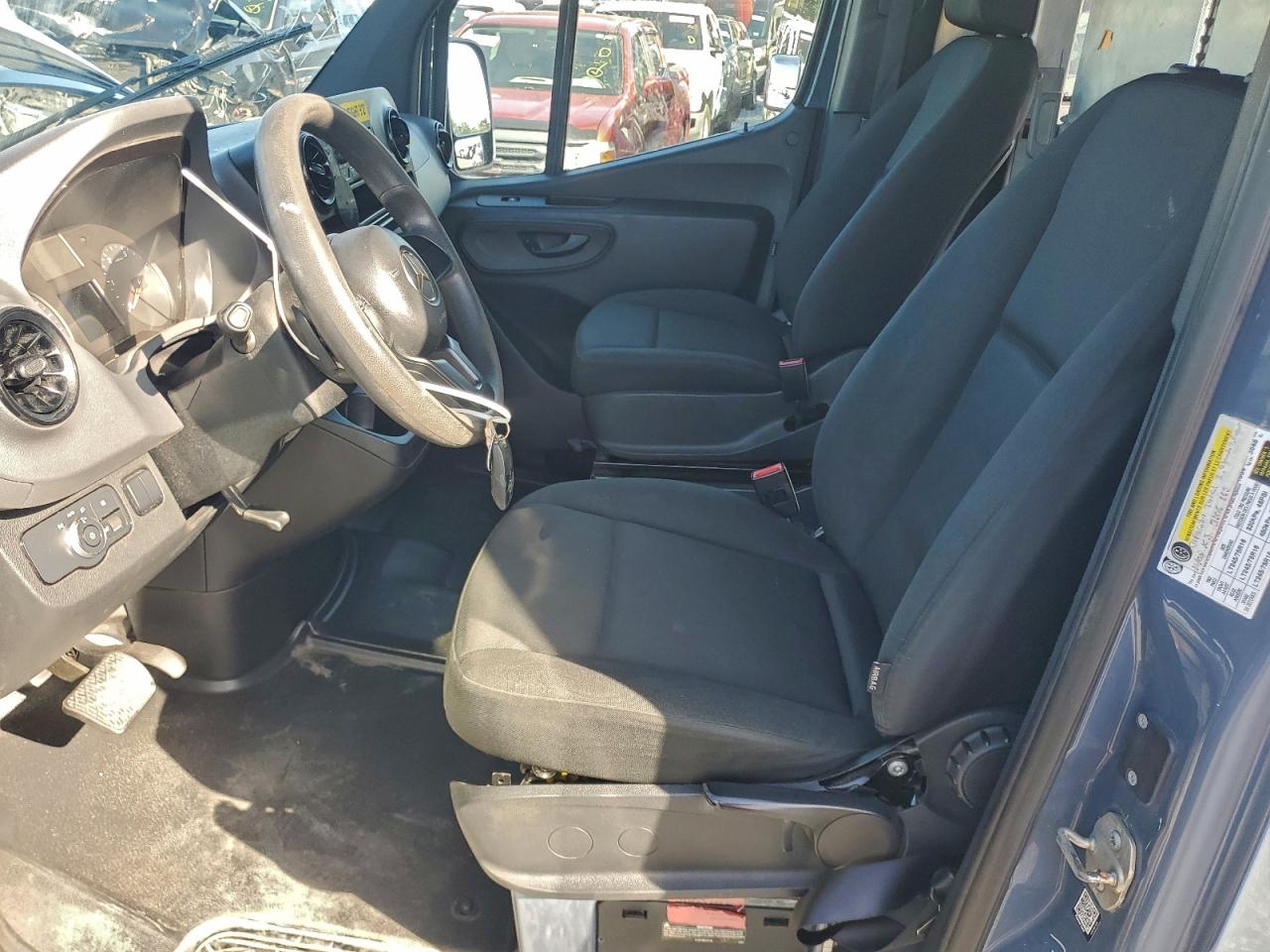 2019 Mercedes Benz Sprinter 2500 Delivery Van VIN: WD4PF1CDXKP143832 Lot: 96788025