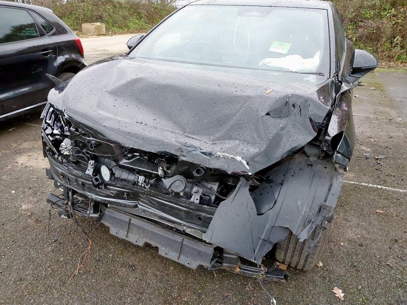 2024 MG MOTOR UK MG4 150KW TROPHY EV LONG RANGE 64KWH 5DR AUTO