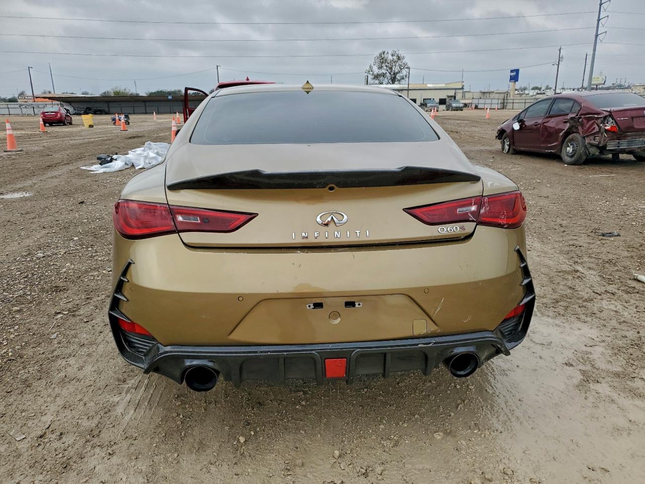 2017 Infiniti Q60 Red Sport 400 VIN: JN1FV7EK7HM610628 Lot: 94833215