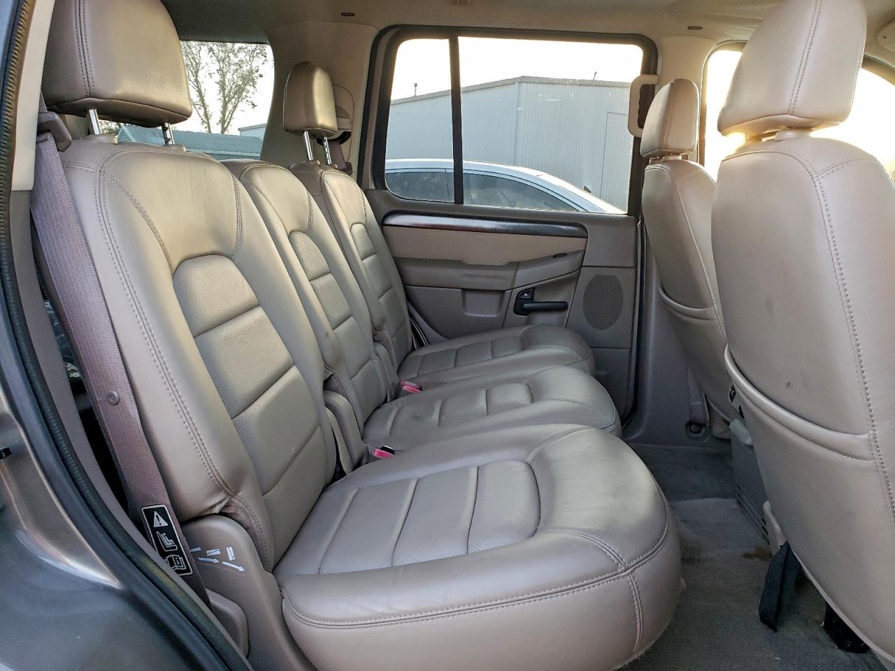 2002 Ford Explorer Limited VIN: 1FMDU65E22ZA92574 Lot: 95105335