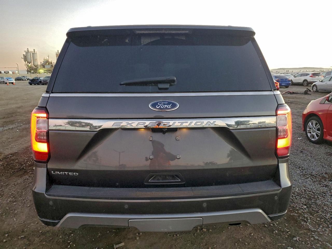 2020 Ford Expedition Limited VIN: 1FMJU1KT4LEA07929 Lot: 96000455