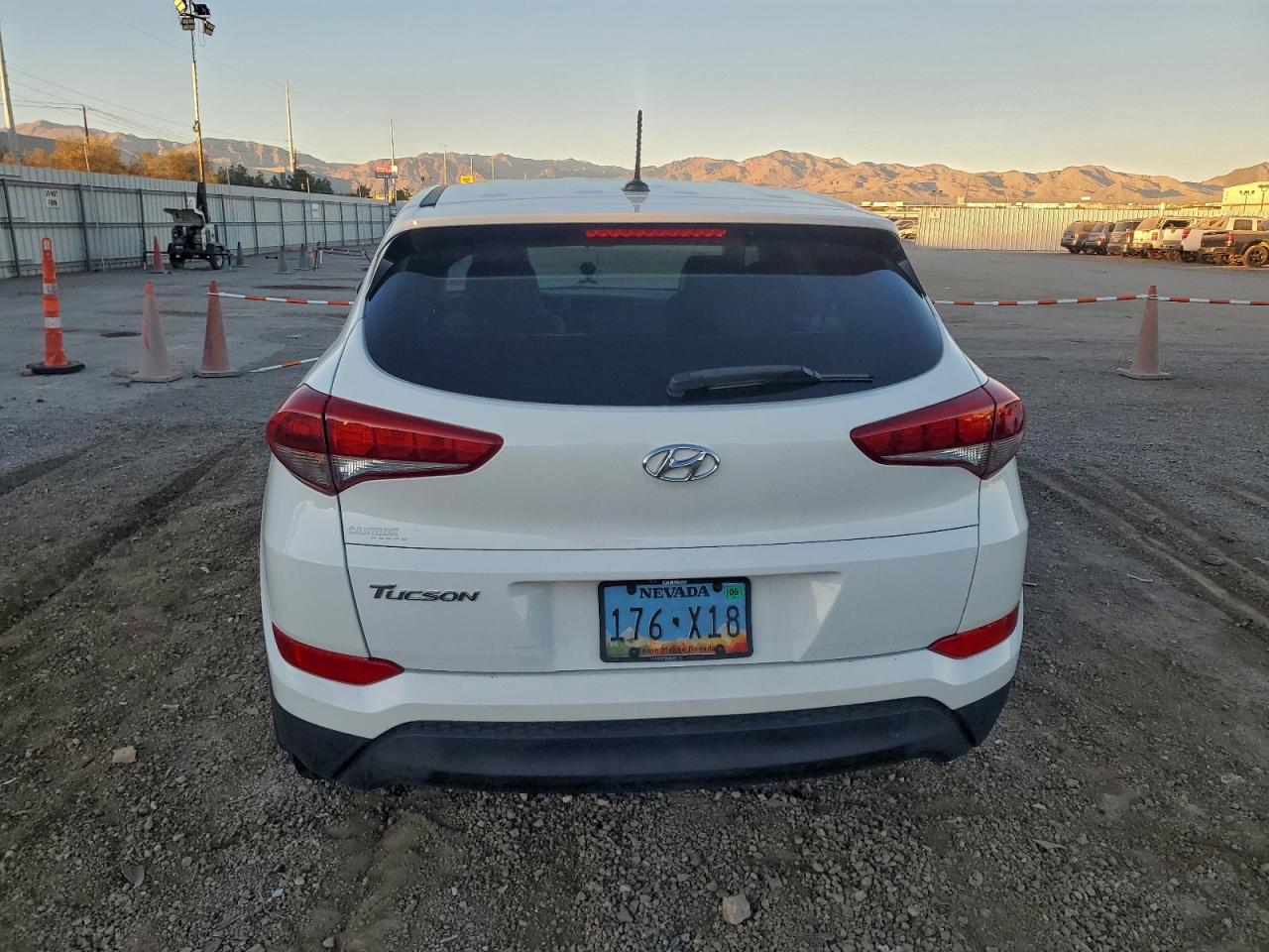 2017 Hyundai Tucson Se VIN: KM8J23A47HU411042 Lot: 94827475