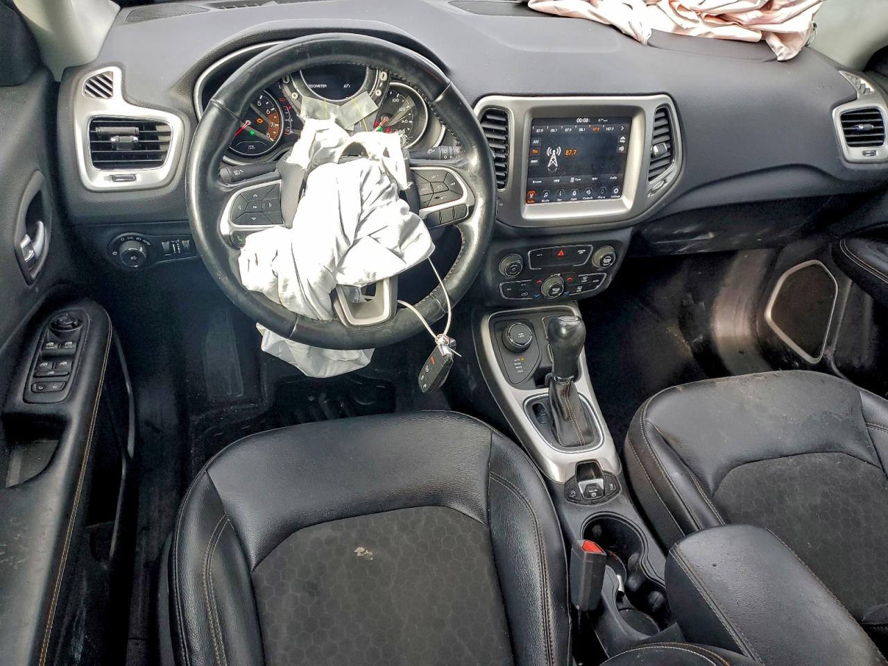 2018 Jeep Compass Latitude VIN: 3C4NJDBBXJT161694 Lot: 97439235