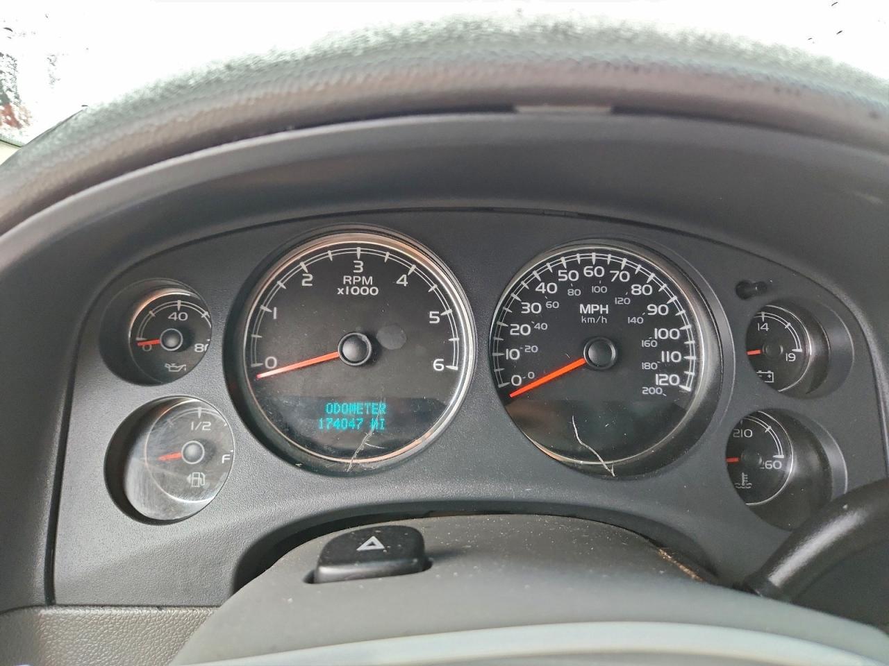 2008 Chevrolet Tahoe C1500 VIN: 1GNFC13038R133935 Lot: 94393355