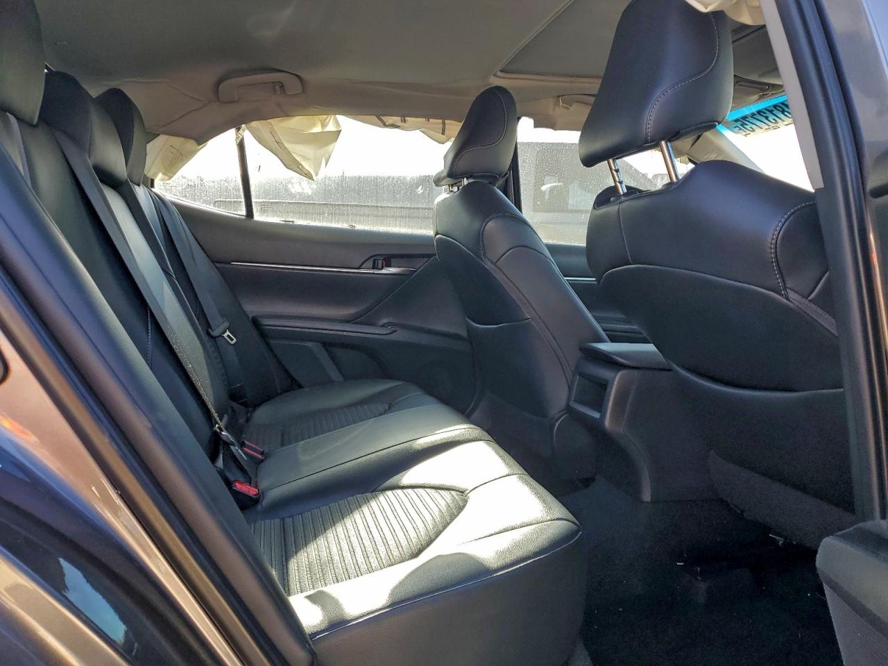 2018 Toyota Camry L VIN: 4T1B11HKXJU540186 Lot: 94813775