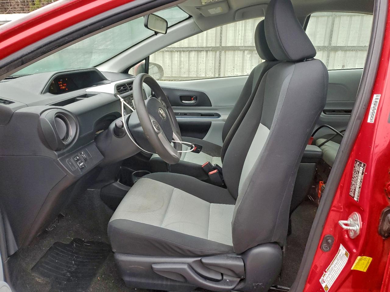 2012 Toyota Prius C VIN: JTDKDTB33C1506460 Lot: 94936775